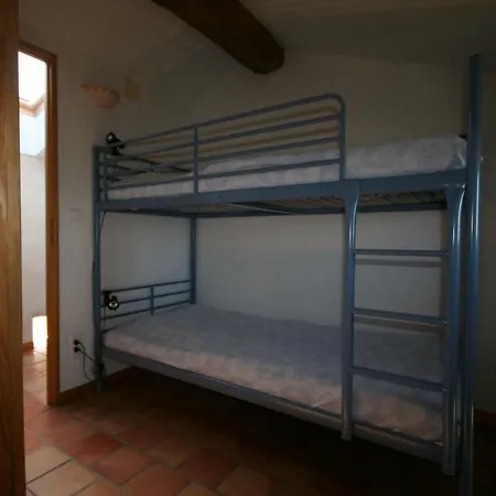 Mas Des Tours, Tour Gardon Дом отдыха